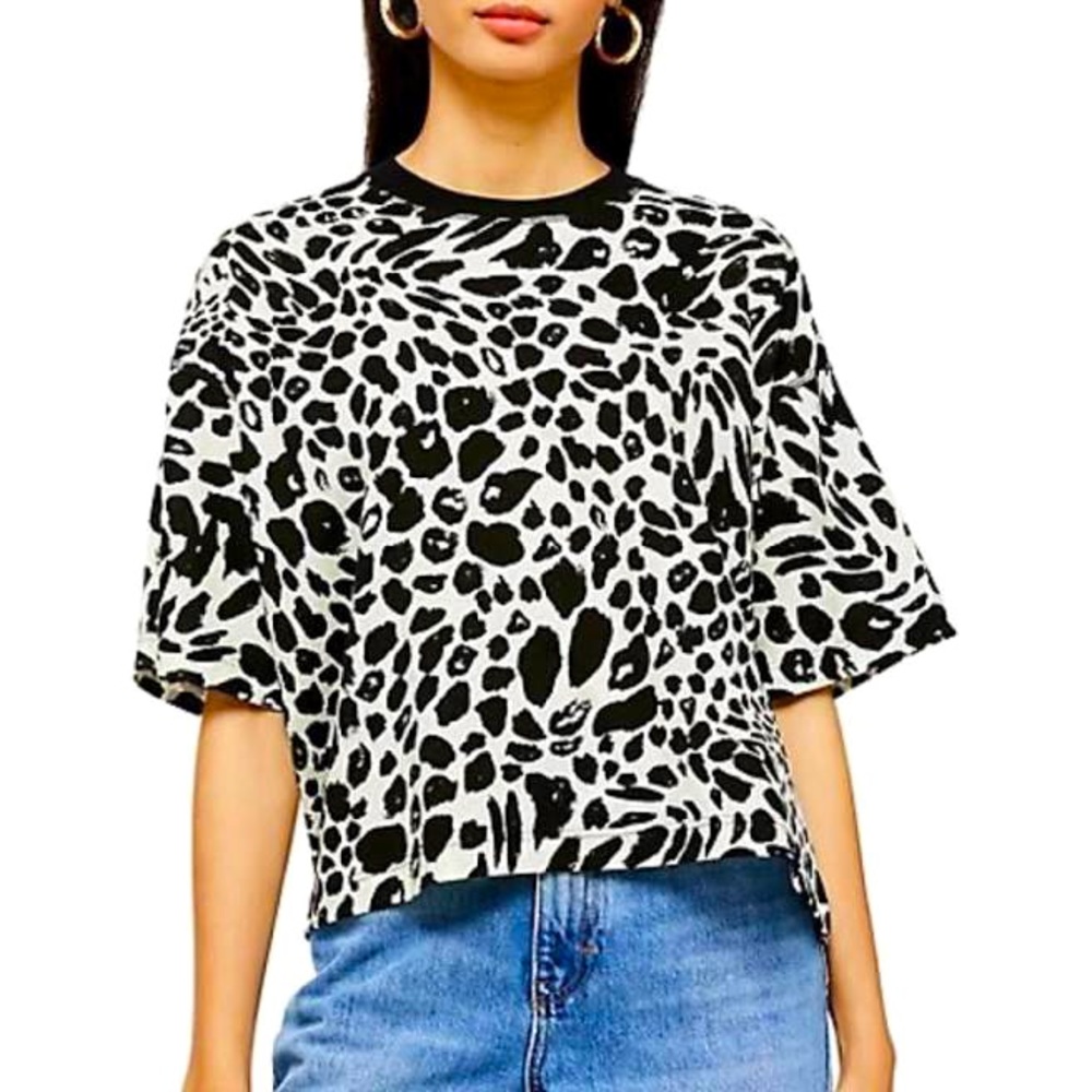 Topshop Petite Giraffe Print Crop Crew Neck Tshirt